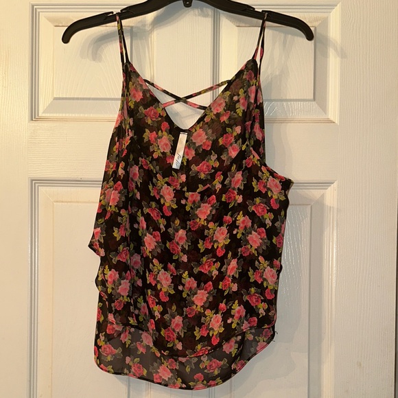 Elegant Floral Camisole in Black and Pink - Picture 1 of 5
